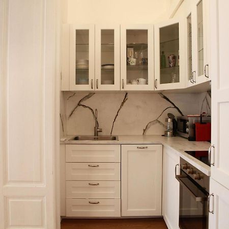 Heart In The Old Town Apartamento Bratislava Exterior foto